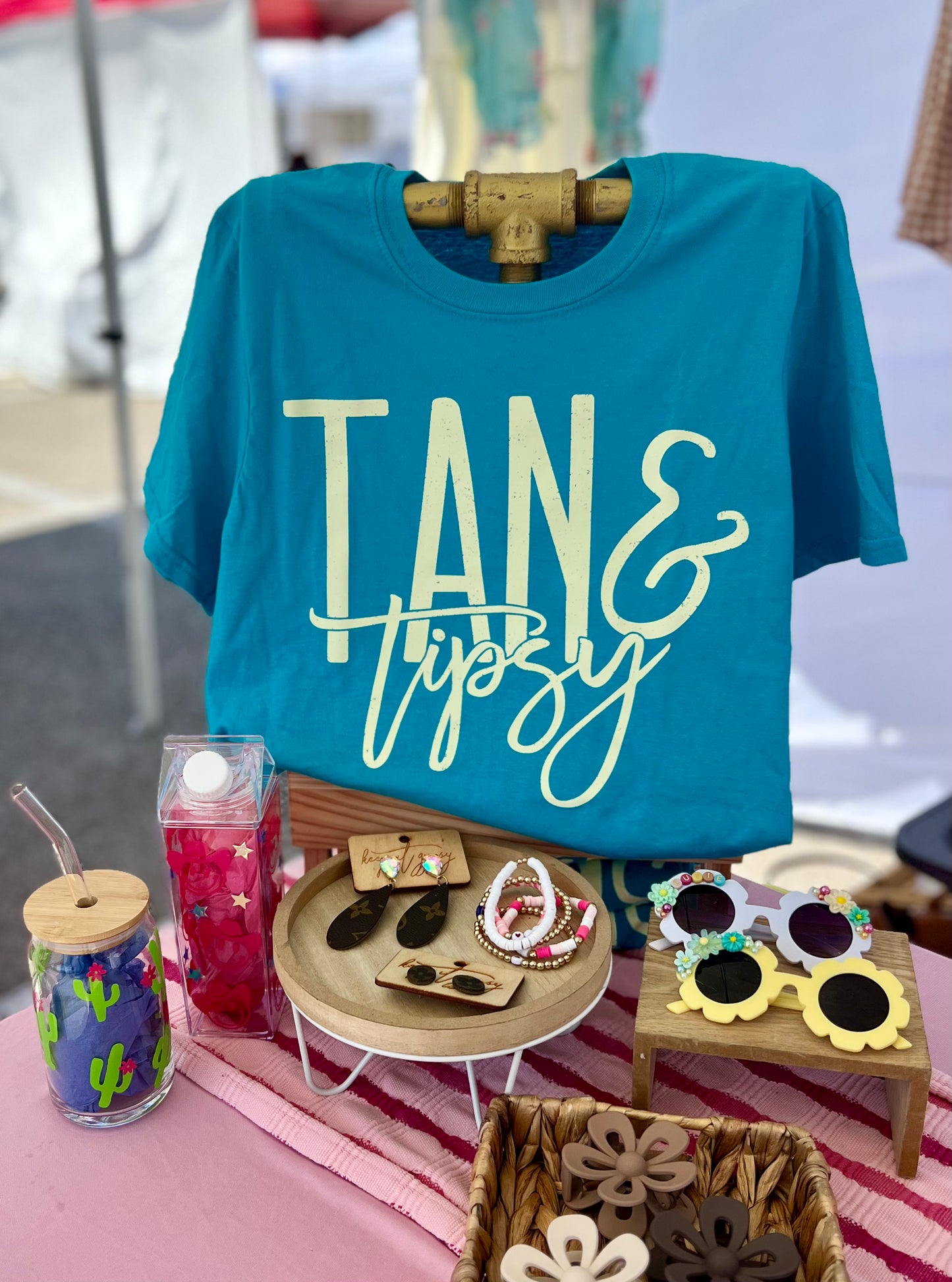 Tan & tipsy tee