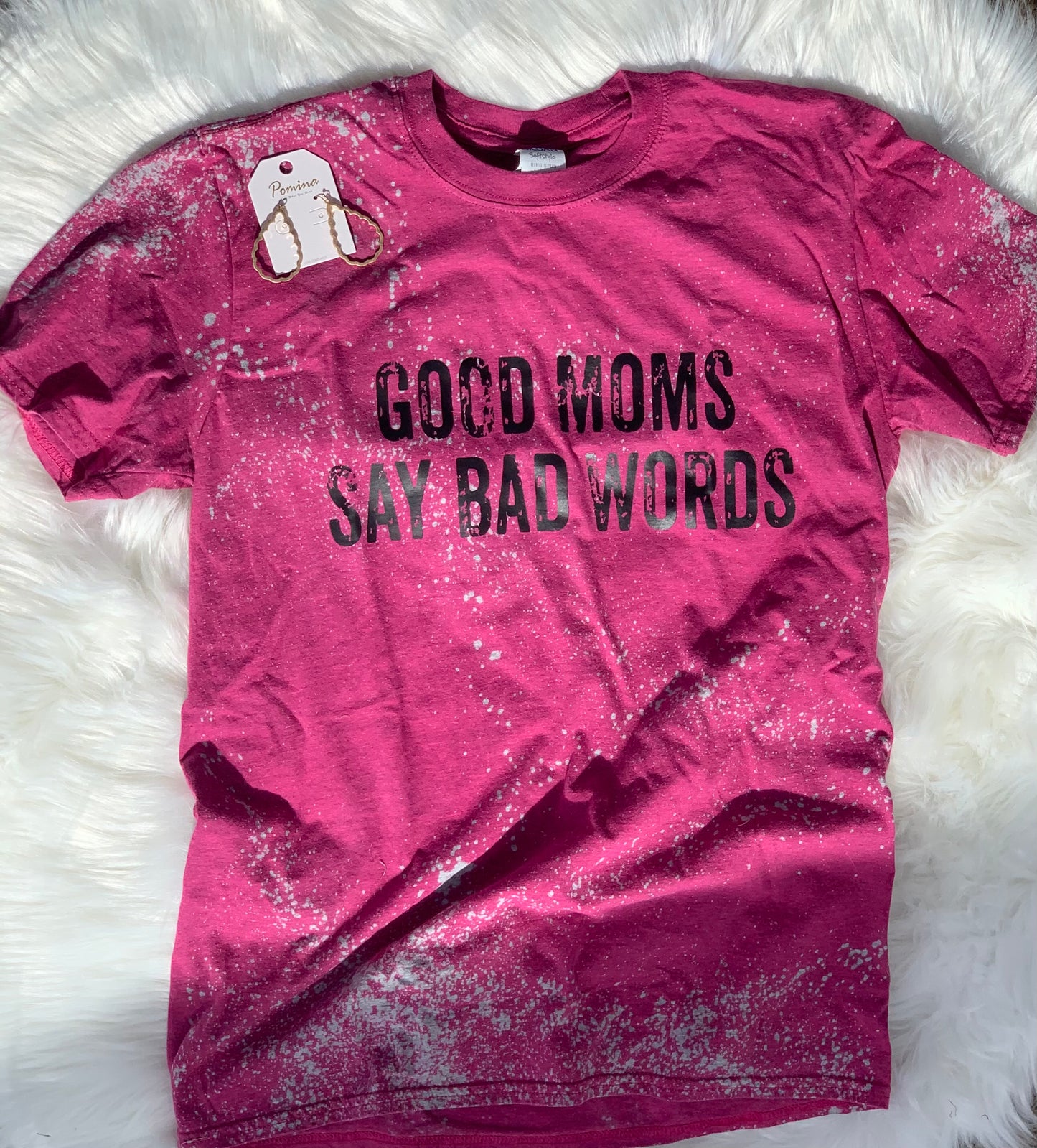 GOOD MOMS GRAPHIC TEE